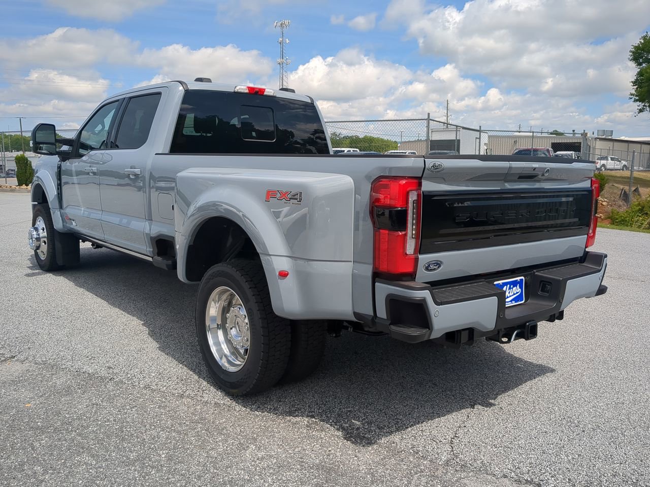 New 2026 Ford F450 Platinum w/ FX4 Off-Road Package AWD/4WD image 5