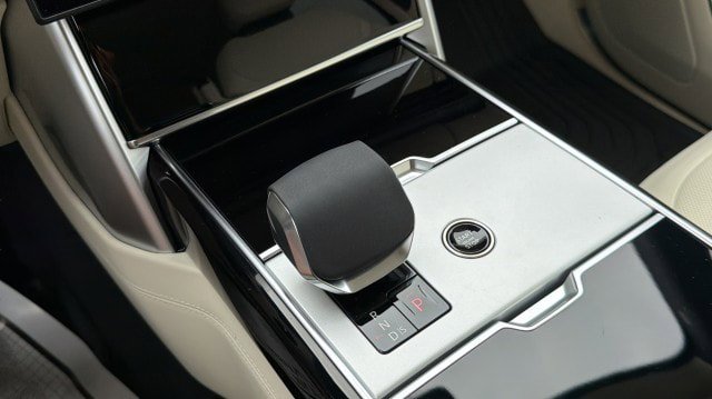 New 2026 Land Rover Range Rover SE AWD/4WD image 23