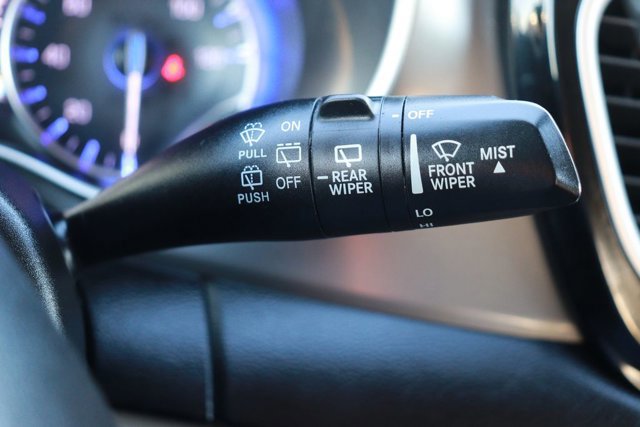 Used 2022 Chrysler Pacifica Touring-L image 22