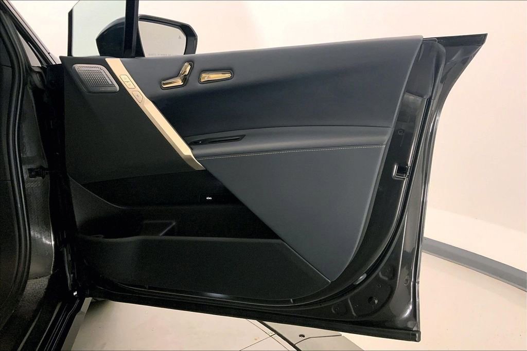 Certified 2023 BMW iX M60 w/ Executive Package image 25