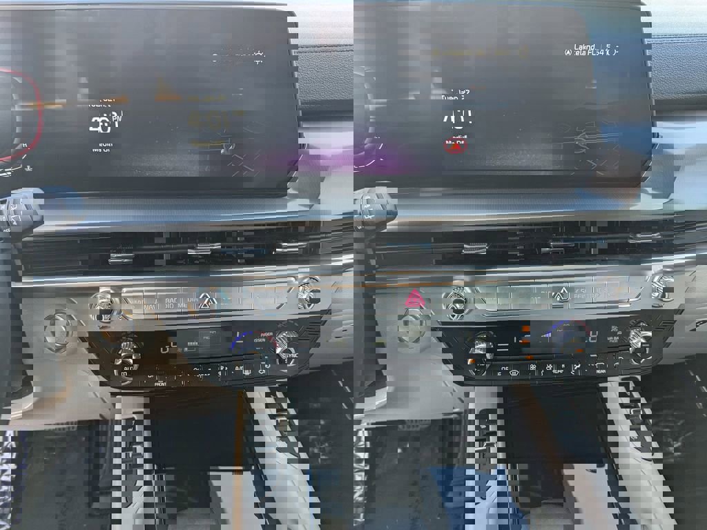 Certified 2024 Kia Telluride S image 19