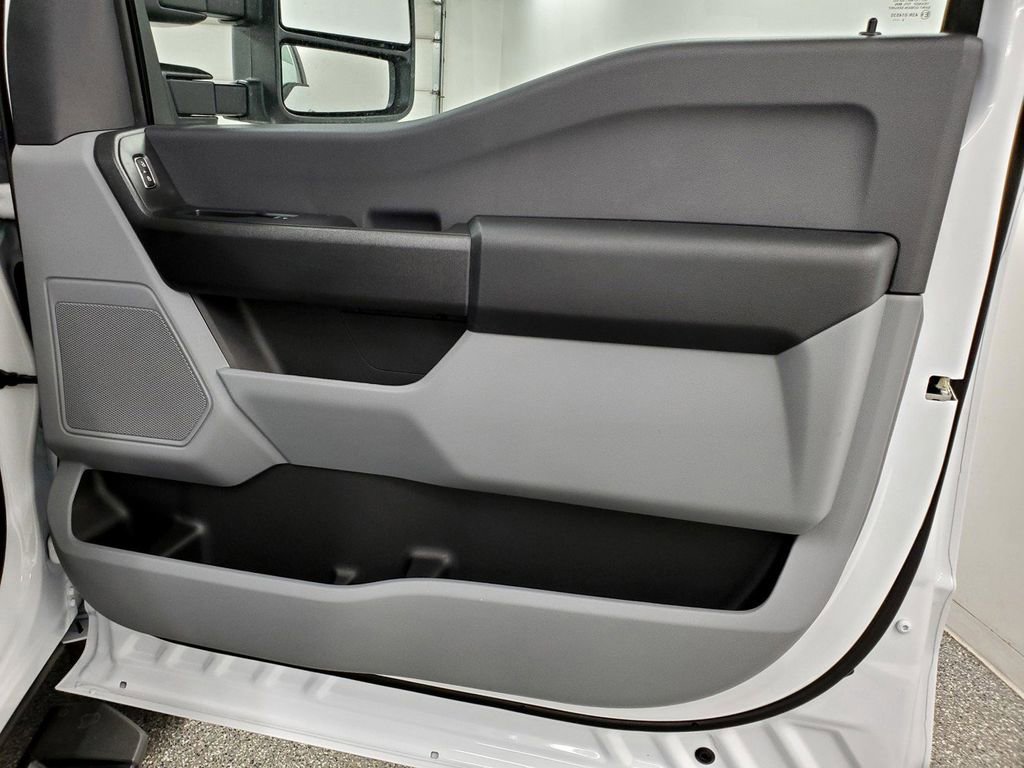 New 2026 Ford F250 XL w/ Snow Plow/Camper Package image 22