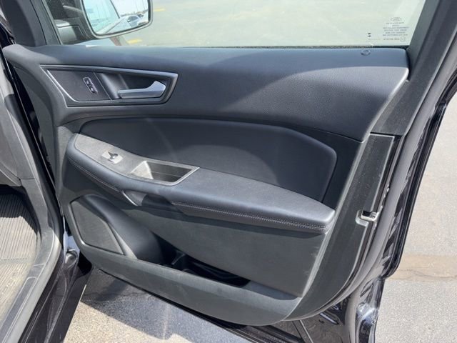 Used 2023 Ford Edge SE w/ Black Appearance Package AWD/4WD image 6
