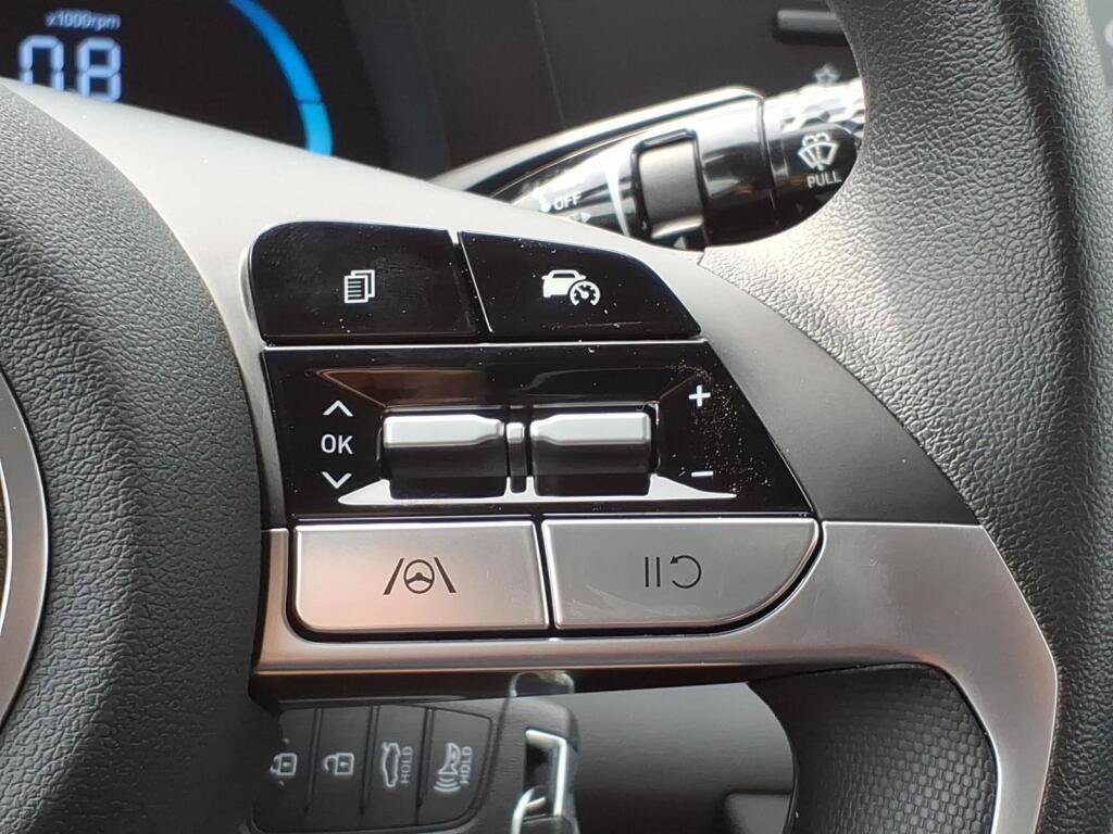New 2026 Hyundai Elantra SE FWD image 11