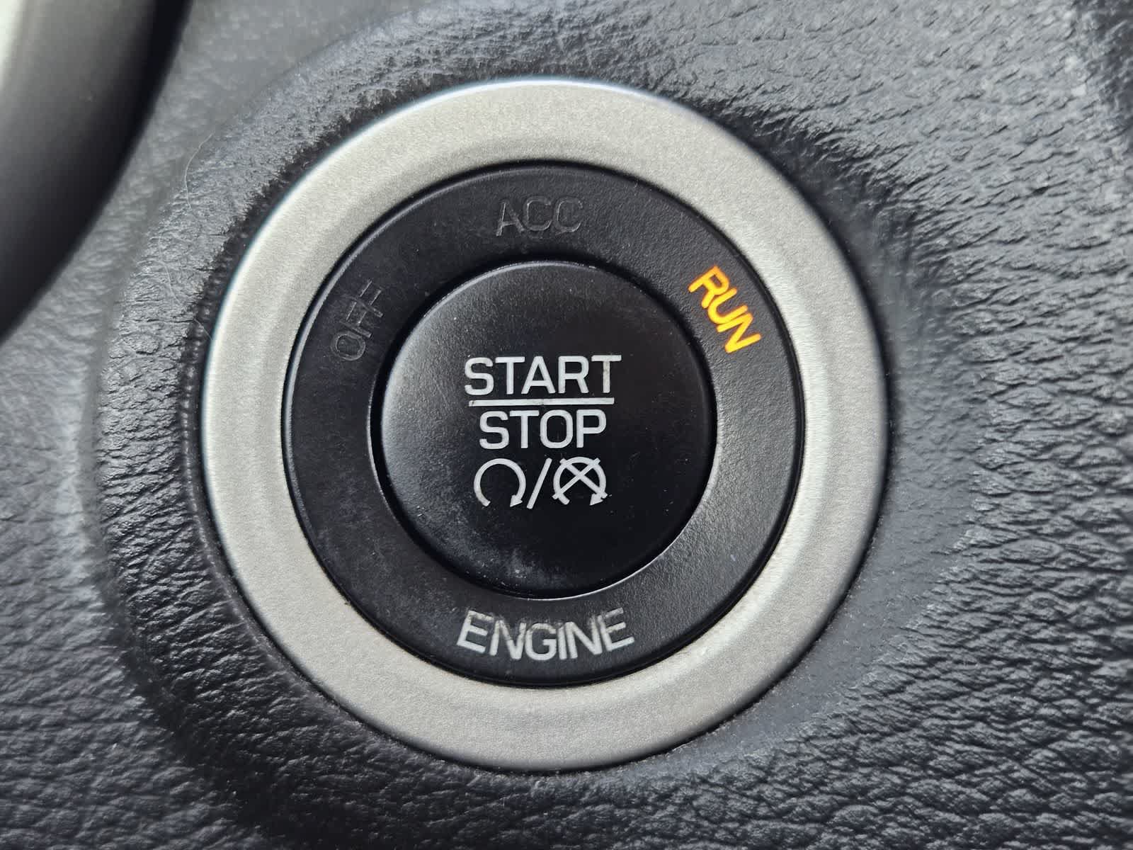Used 2014 Dodge Journey SXT w/ Flexible Seating Group FWD image 18