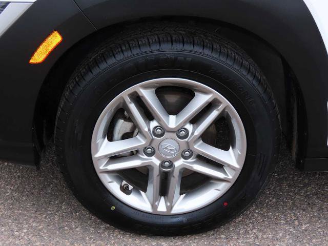 Used 2023 Hyundai Kona SE image 13
