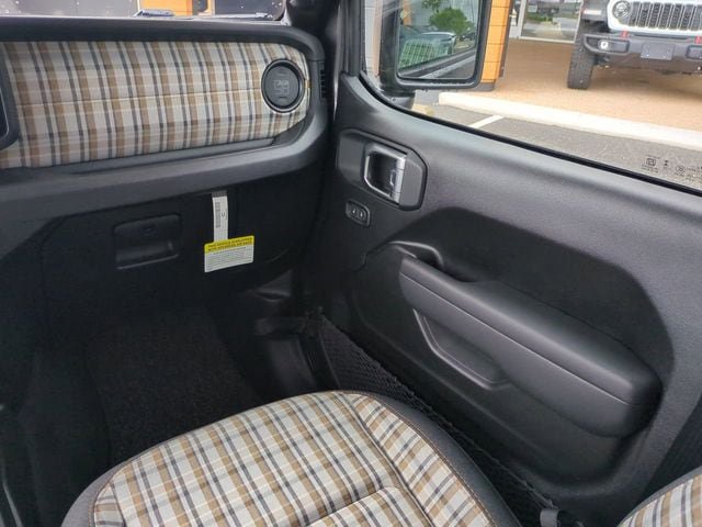 New 2026 Jeep Gladiator Sport AWD/4WD image 17
