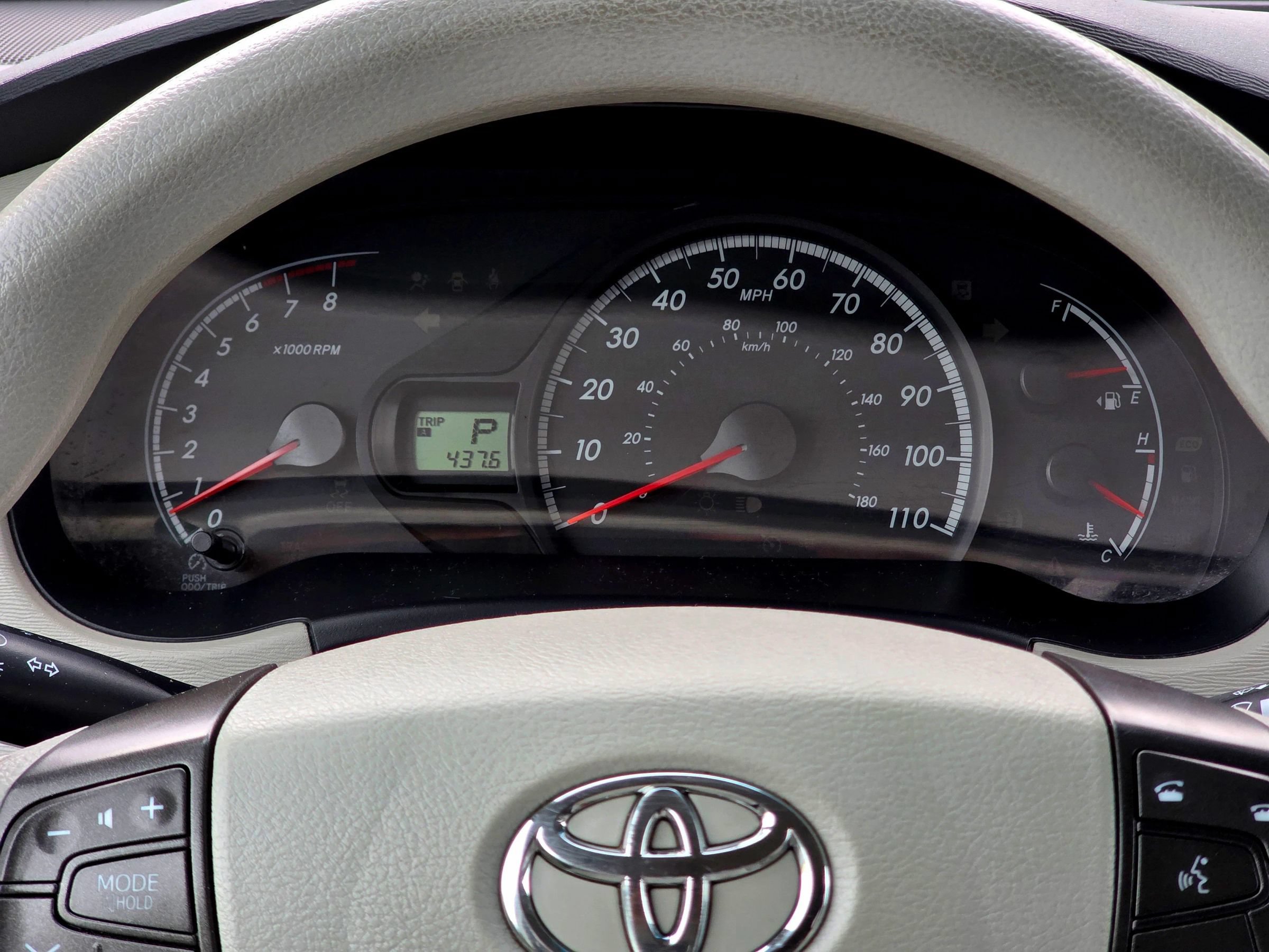 Used 2014 Toyota Sienna LE AWD/4WD image 23
