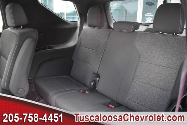 Used 2025 Chevrolet Traverse LT w/ LPO, Floor Liner Package FWD image 23