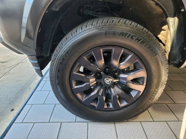 Used 2023 Toyota Tacoma Limited w/ Nightshade Package AWD/4WD image 9