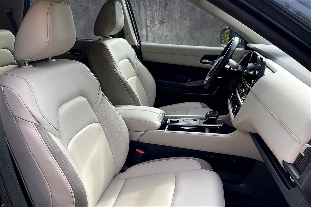 Used 2022 Nissan Pathfinder SL image 23