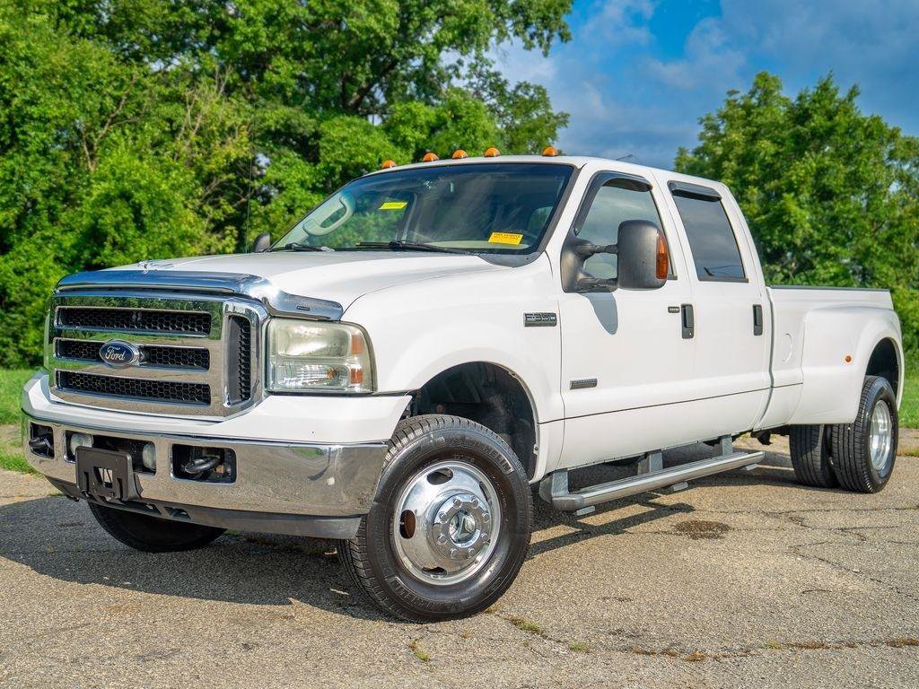 Used 2007 Ford F350 Lariat AWD/4WD image 3
