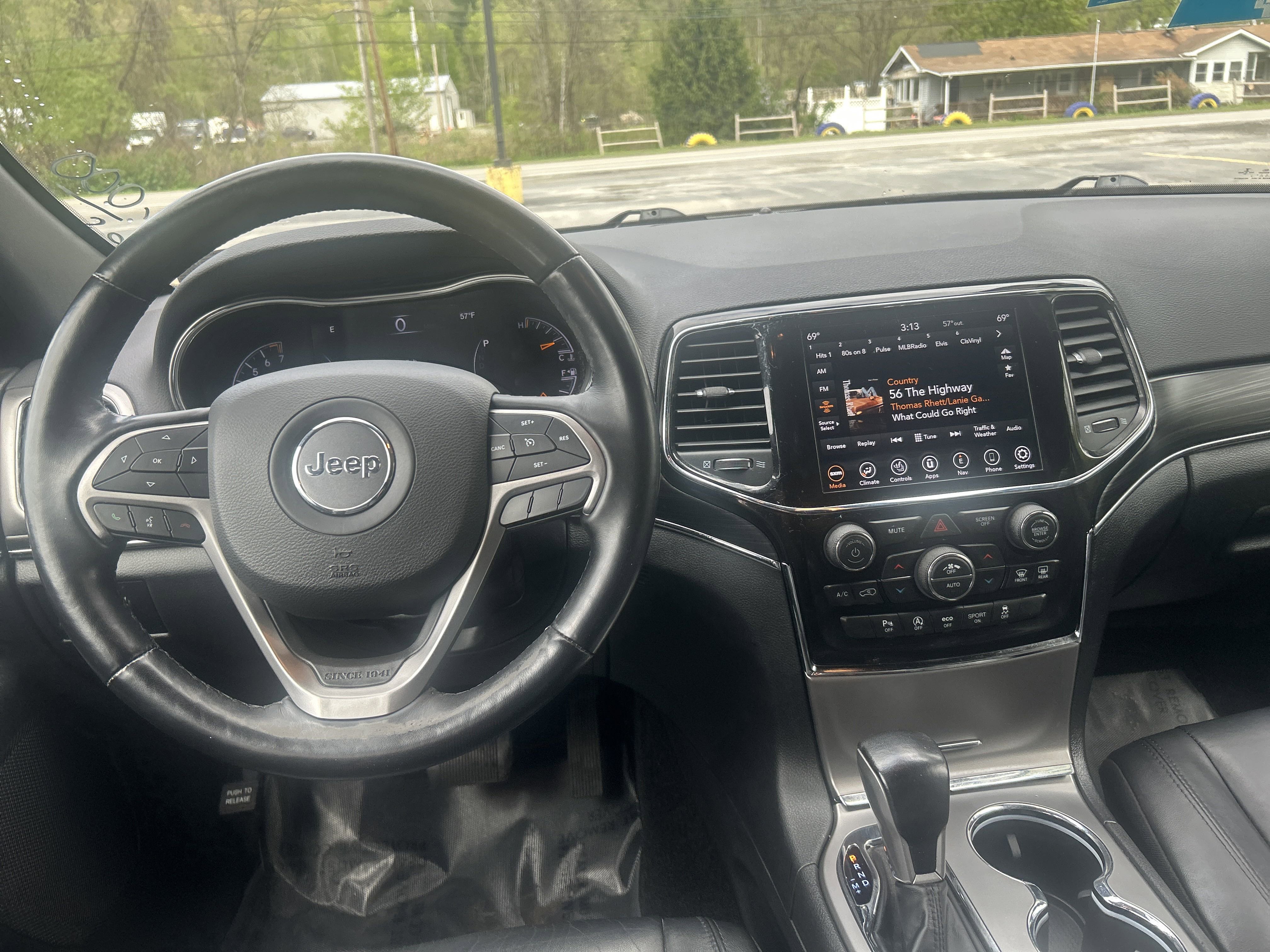 Used 2022 Jeep Grand Cherokee Limited image 23