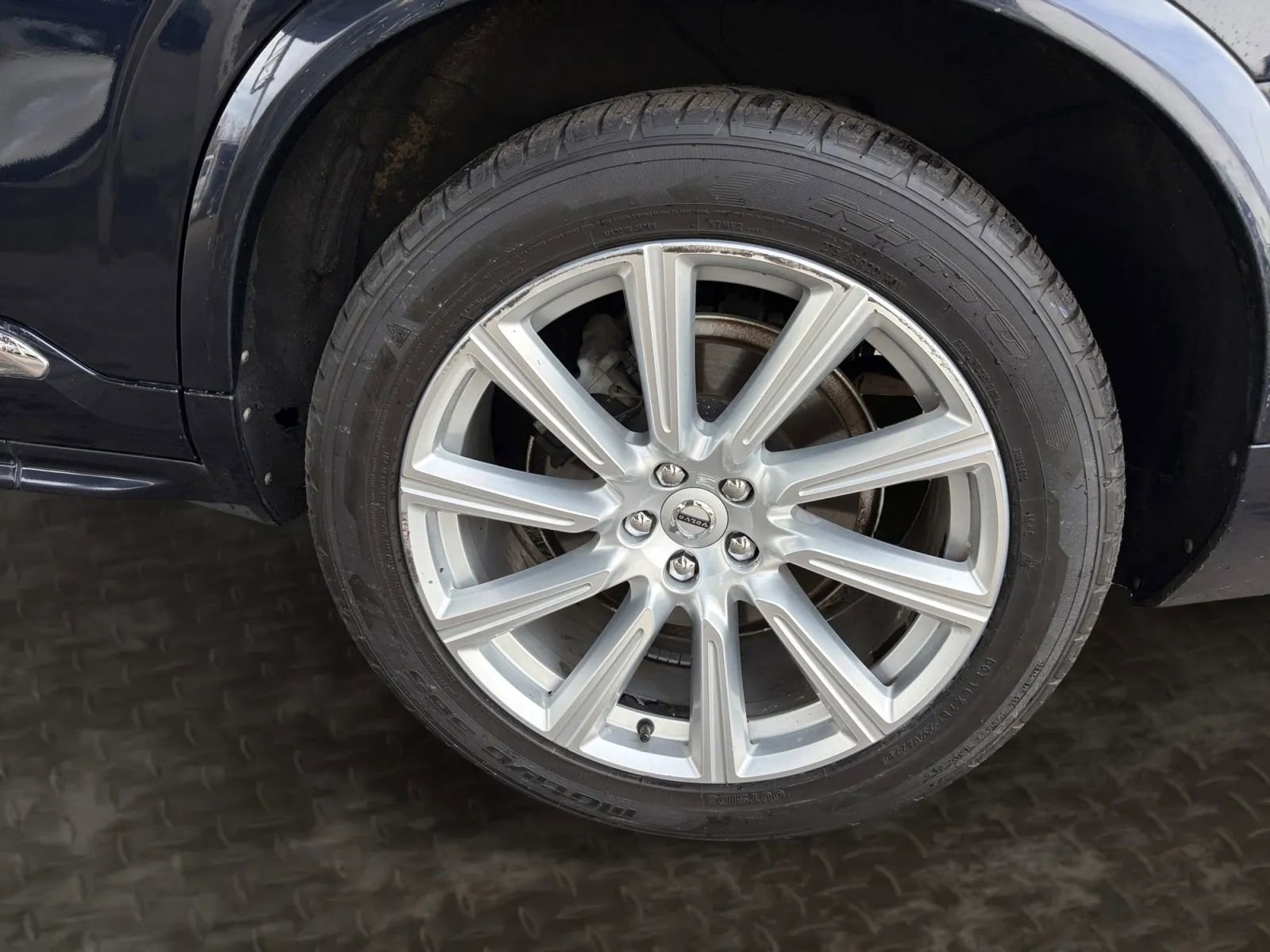 Used 2017 Volvo XC90 T6 Inscription w/ Vision Package AWD/4WD image 39