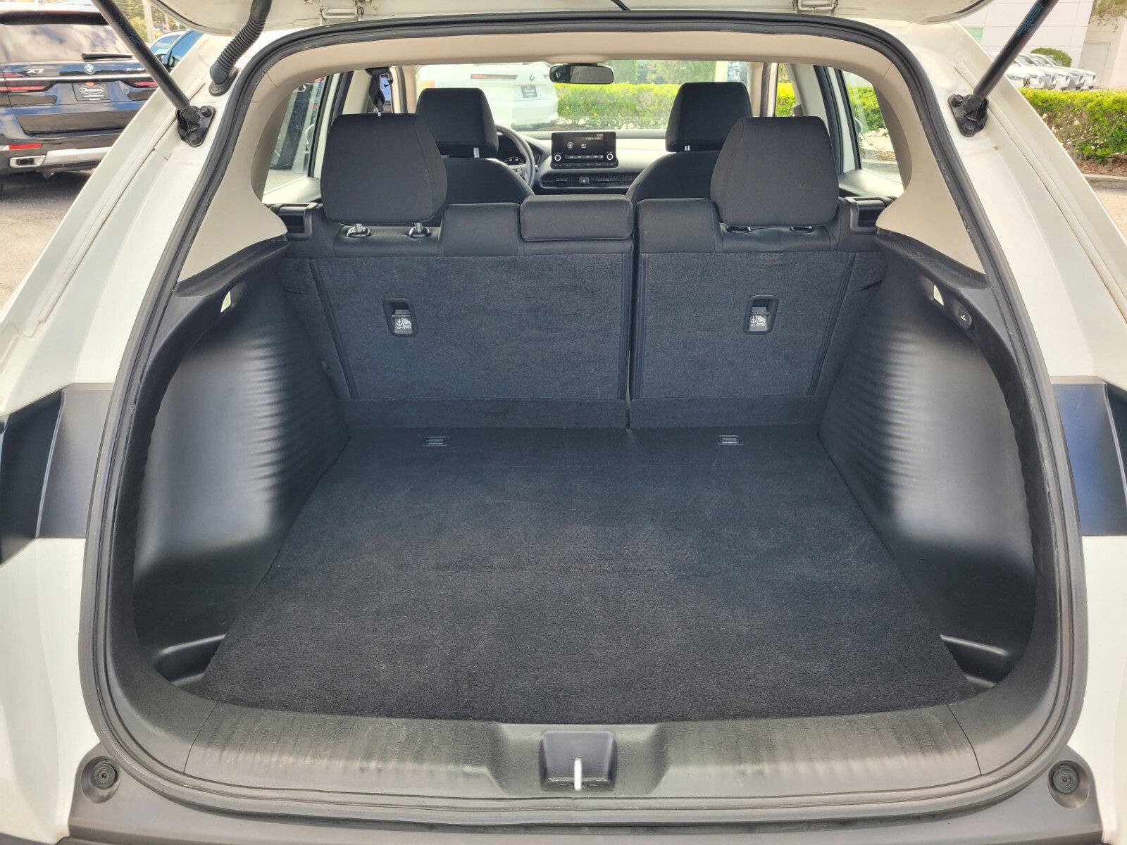 Used 2023 Honda HR-V LX image 15