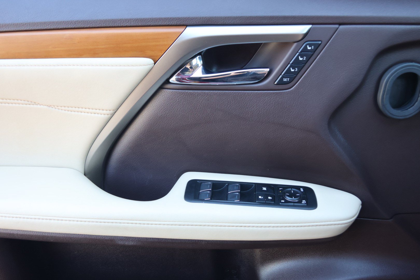 Used 2019 Lexus RX 350 FWD w/ Navigation Package image 12