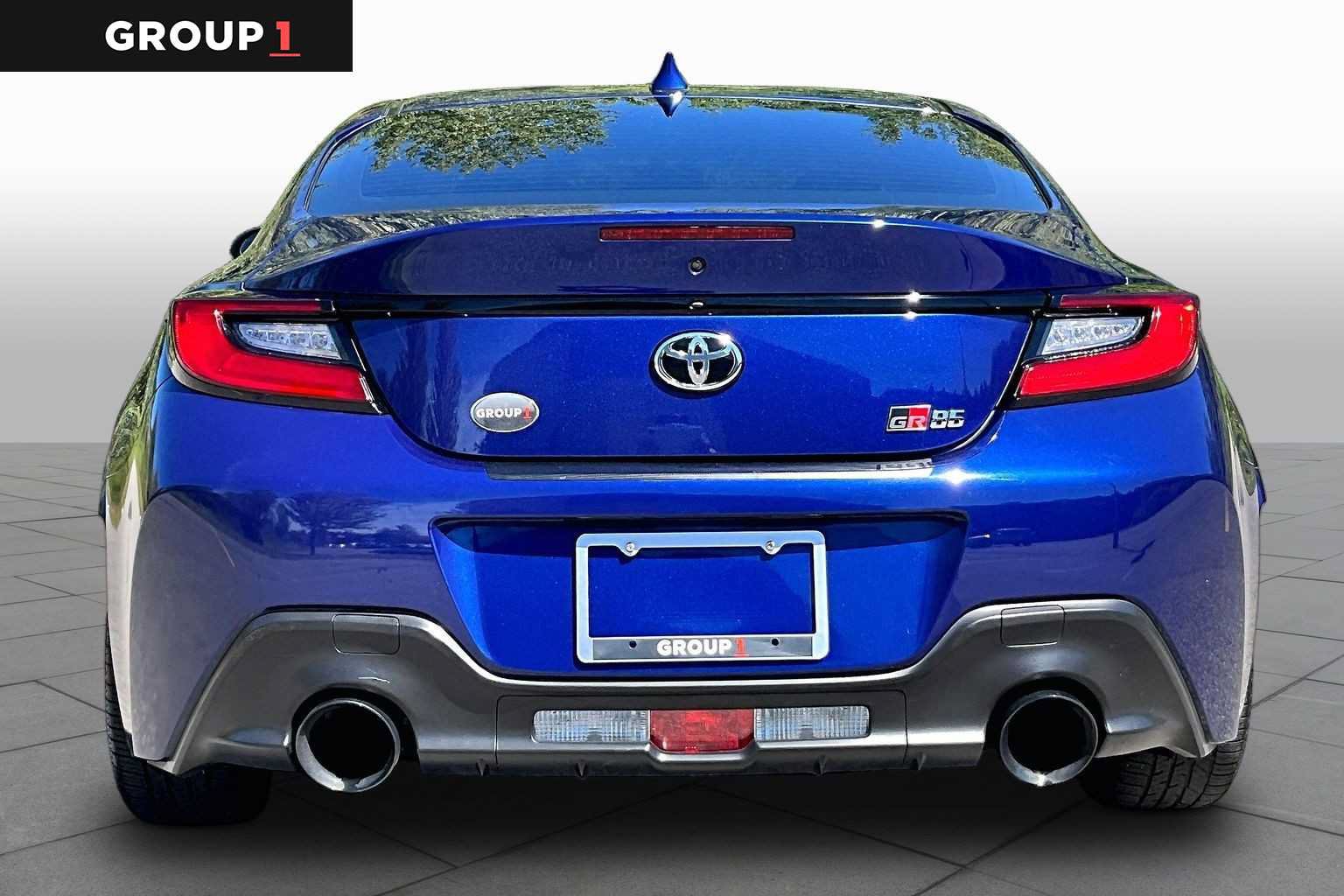 Certified 2022 Toyota GR86 w/ ALL Weather Mat Package (TMS) RWD image 5