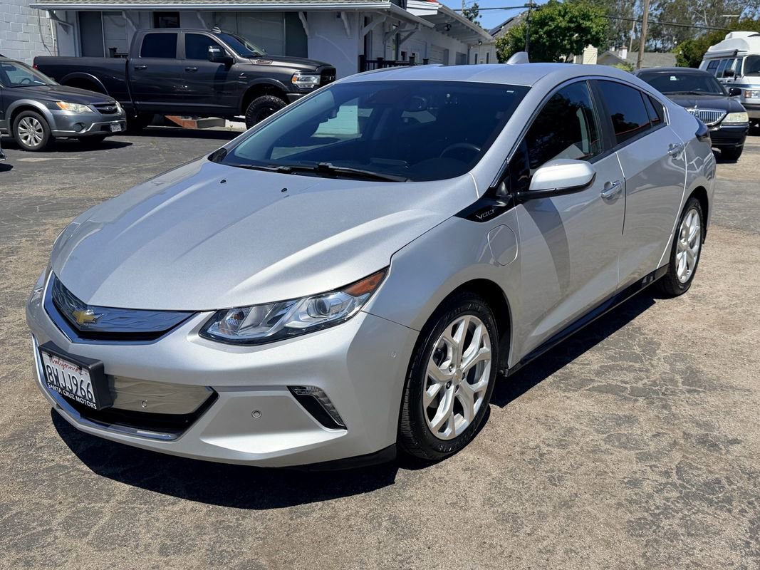 Used 2016 Chevrolet Volt Premier w/ Driver Confidence Package FWD image 3