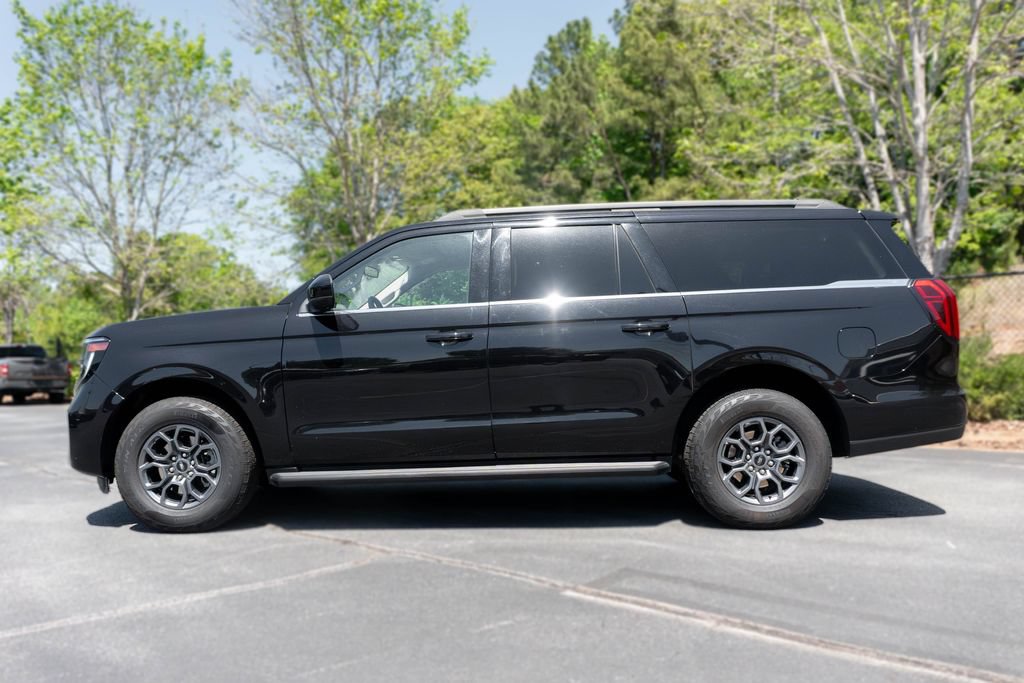 Used 2025 Ford Expedition Max Active RWD image 7