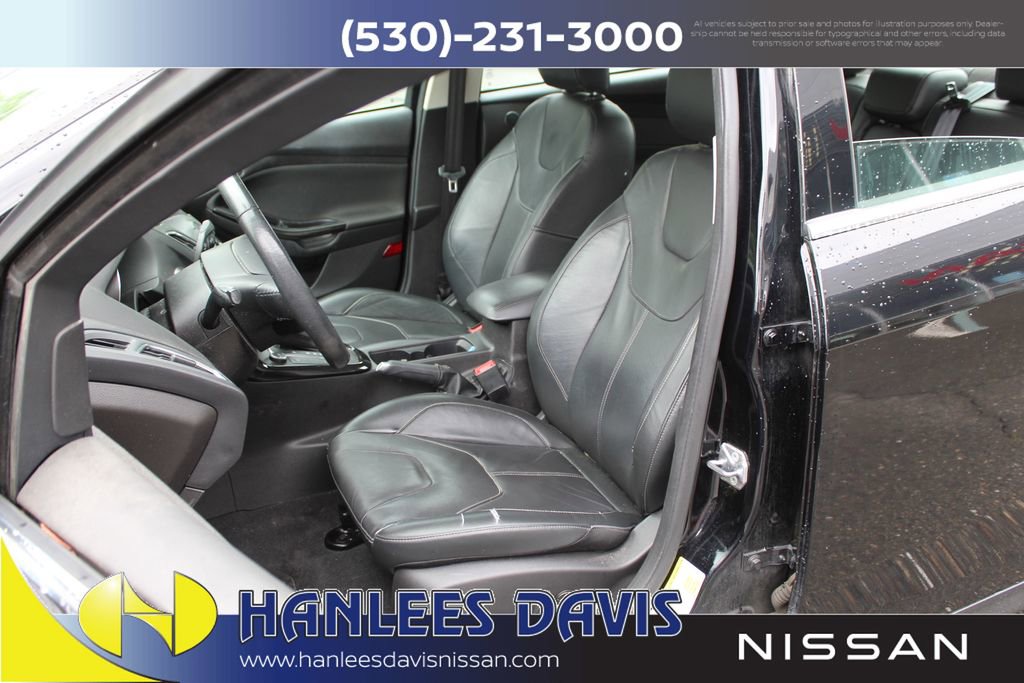 Used 2017 Ford Focus Titanium FWD image 12