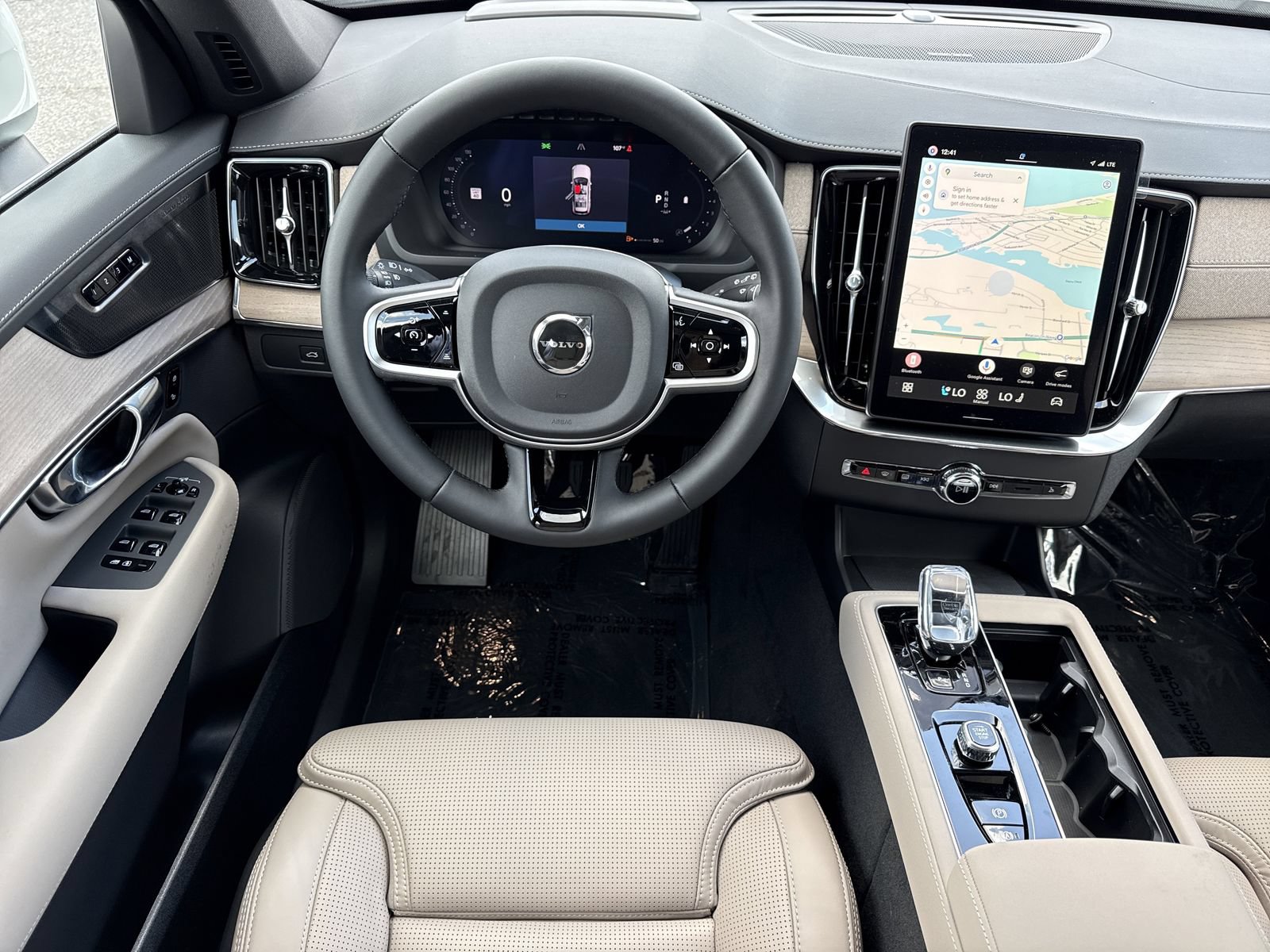 New 2026 Volvo XC90 B5 Ultra w/ Protection Package Premier AWD/4WD image 18