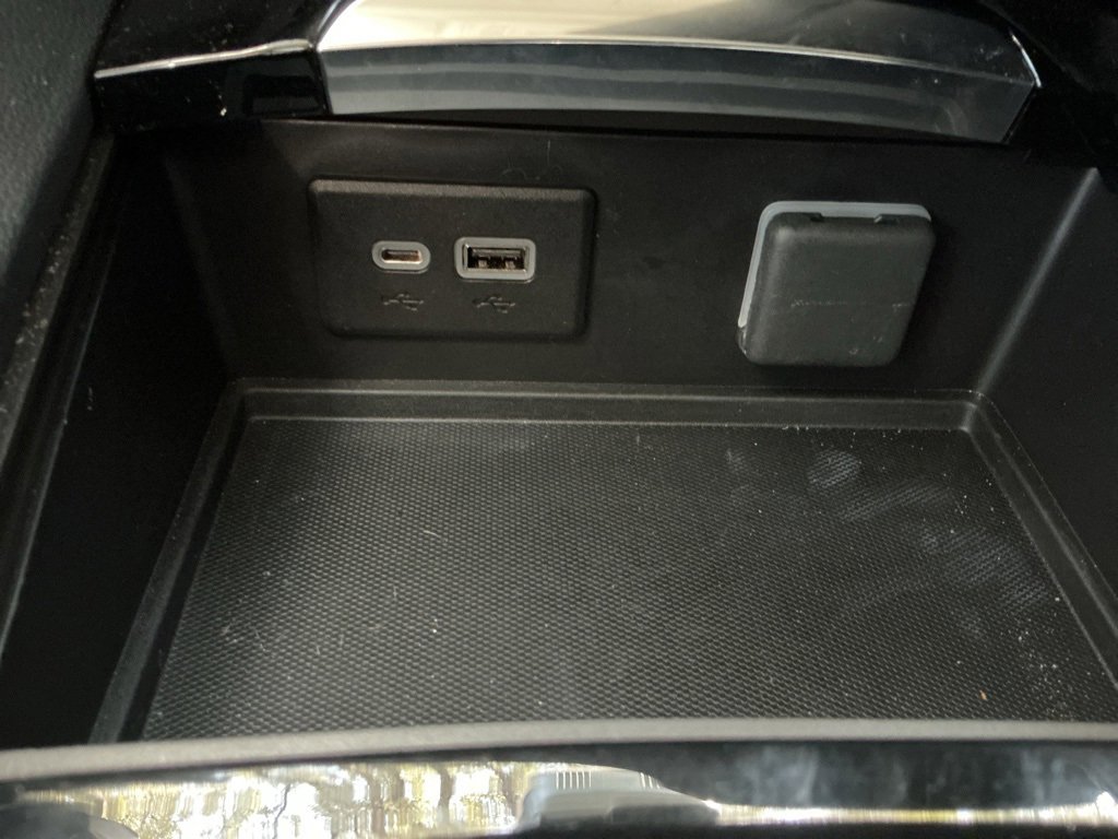 Used 2023 Buick Envision Essence w/ Sport Touring Package image 16