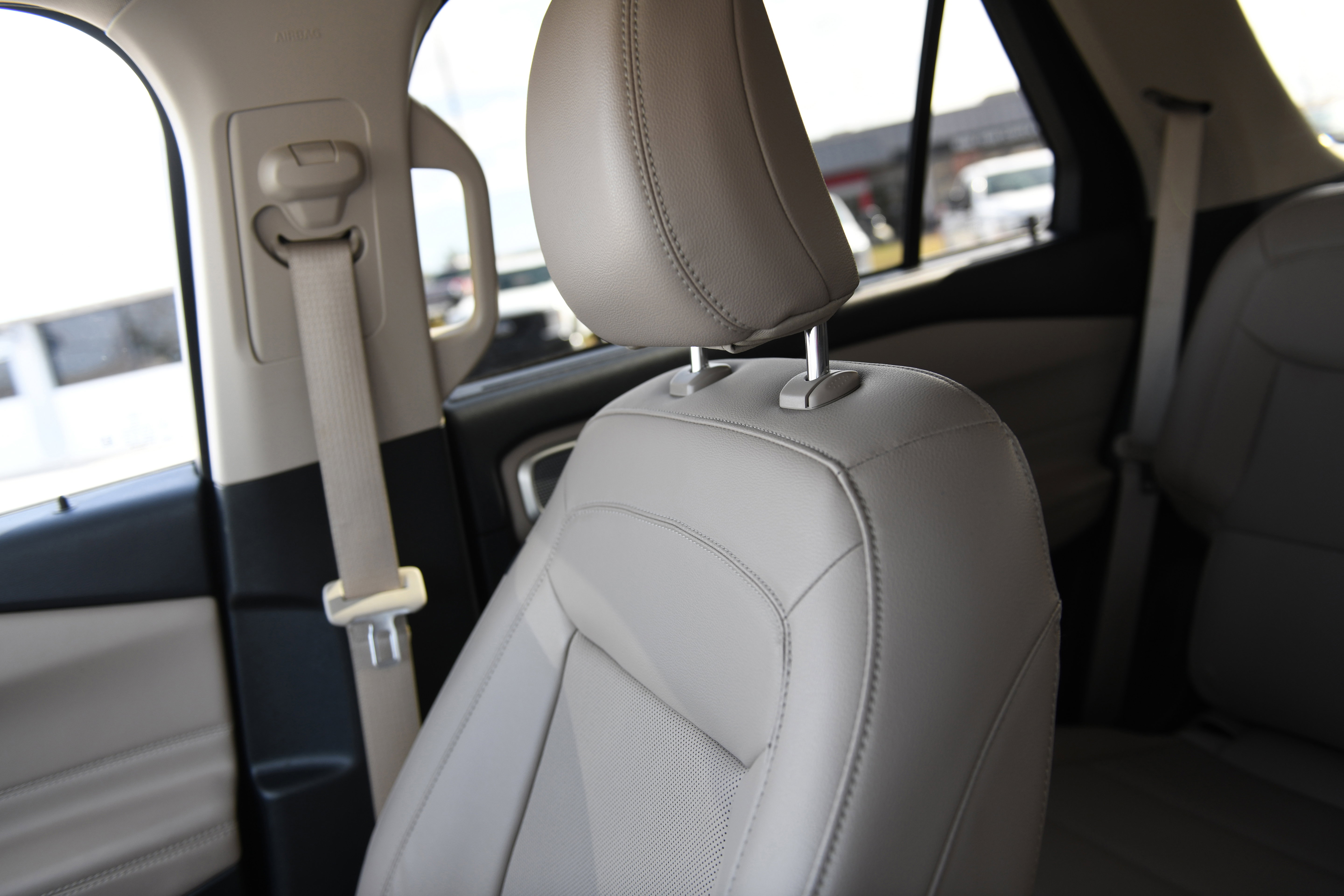 Used 2023 Ford Explorer Limited w/ Equipment Group 301A image 19