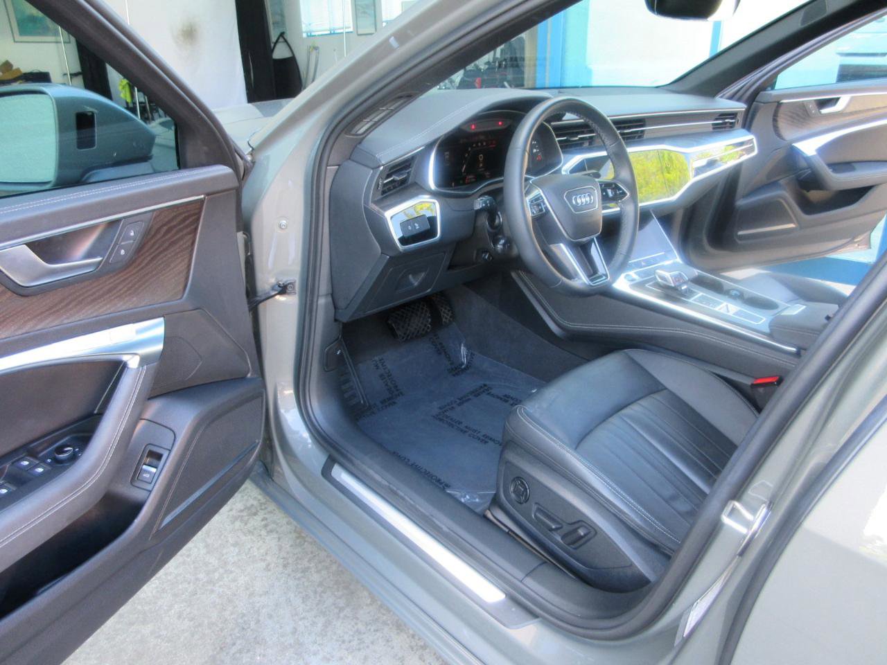 Used 2023 Audi A6 Premium Plus w/ Premium Plus Package image 7