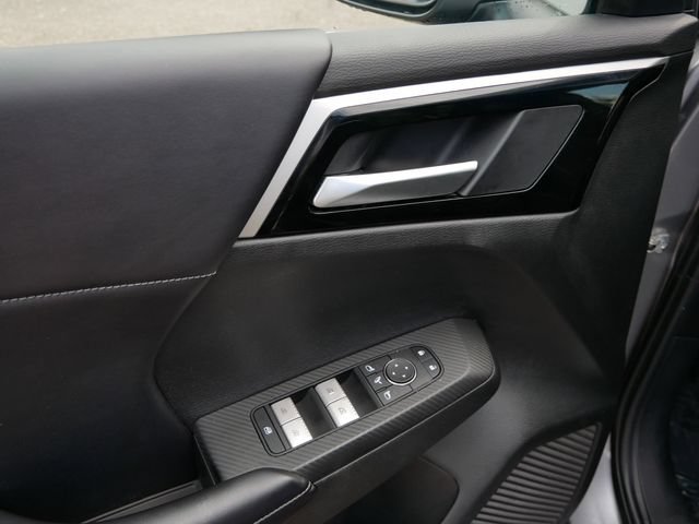 Used 2024 Mitsubishi Outlander SE AWD/4WD image 15