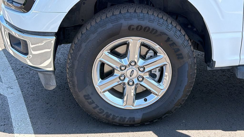 Used 2025 Ford F150 XLT w/ Equipment Group 301A Standard AWD/4WD image 9