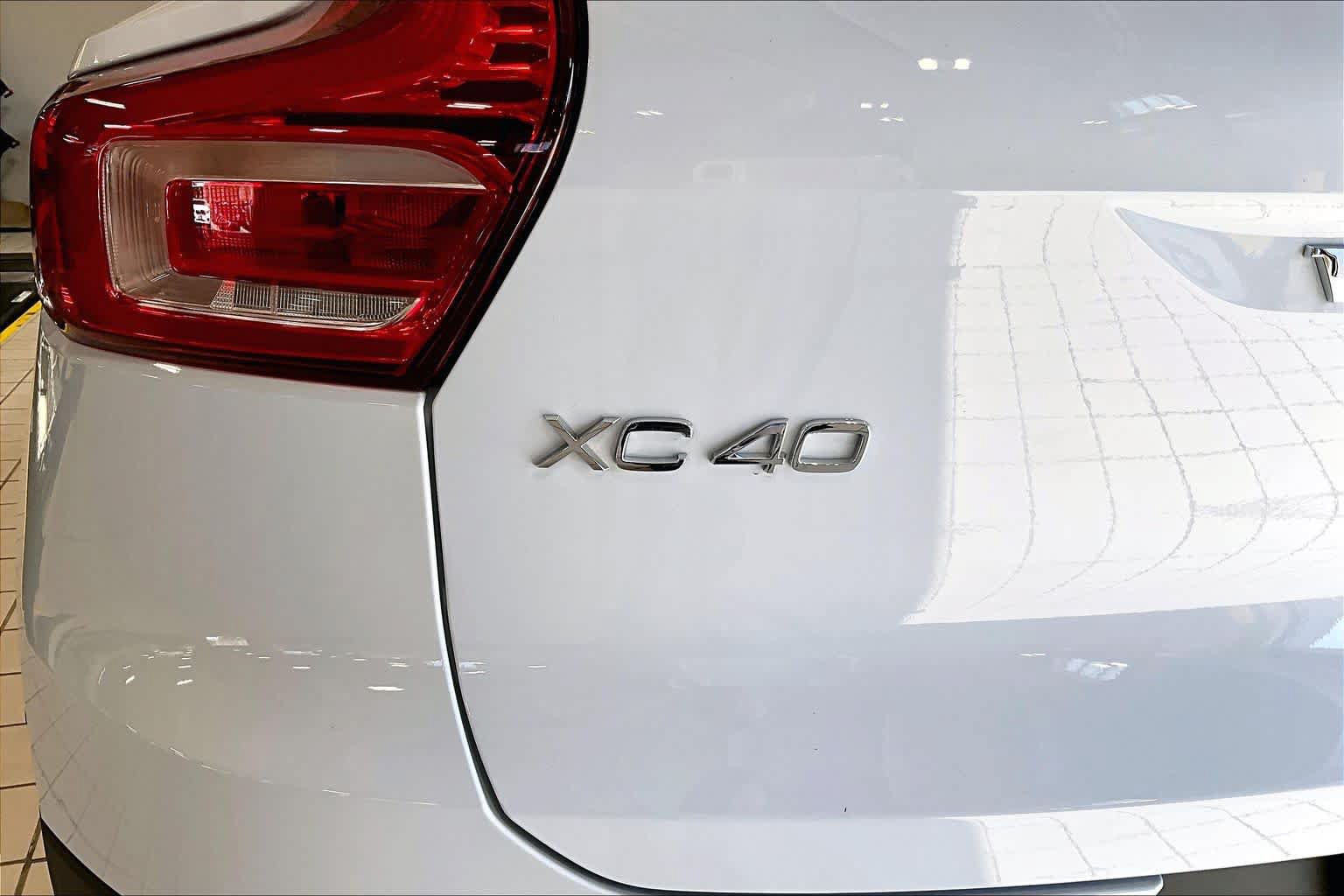 New 2026 Volvo XC40 B5 Plus w/ Protection Package Premier AWD/4WD image 6