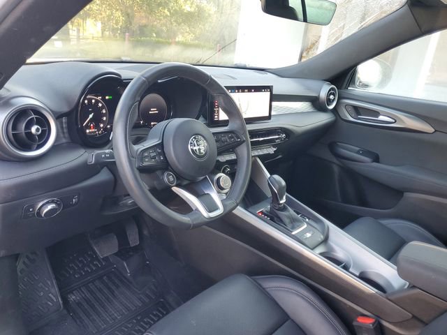 Used 2024 Alfa Romeo Tonale Ti w/ Premium Interior Package image 13