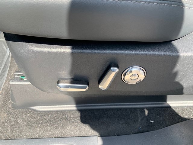 New 2027 Lincoln Navigator Premiere AWD/4WD image 20