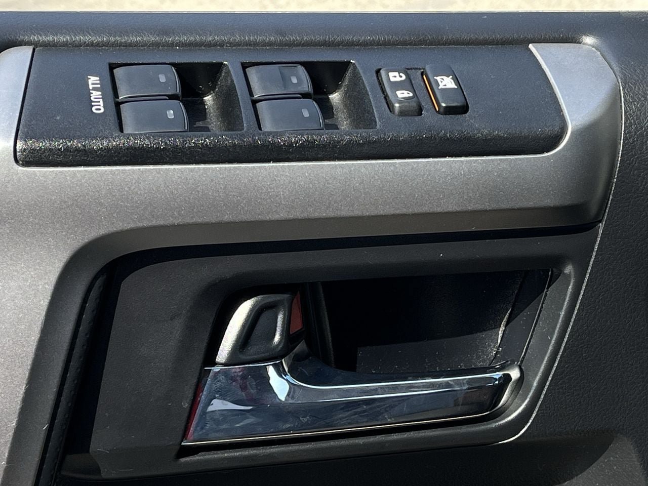 Used 2023 Toyota 4Runner Limited AWD/4WD image 21