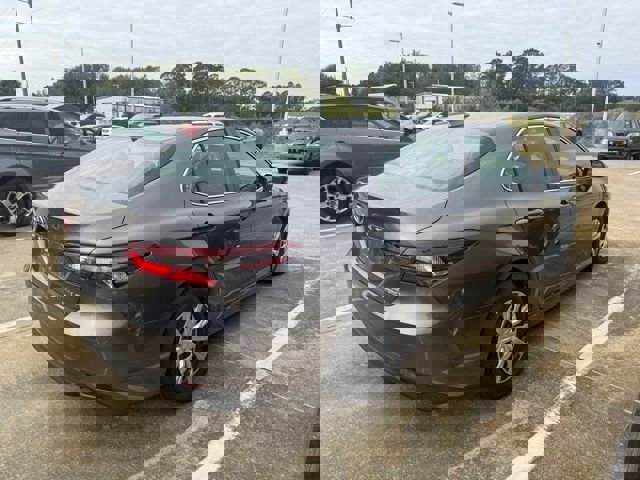 Used 2021 Toyota Camry LE image 27