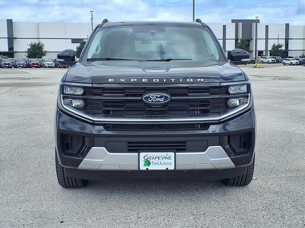 New 2026 Ford Expedition Max Platinum w/ Platinum Ultimate Package AWD/4WD image 2