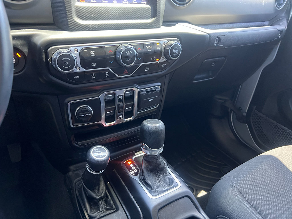 Used 2021 Jeep Gladiator Sport image 21