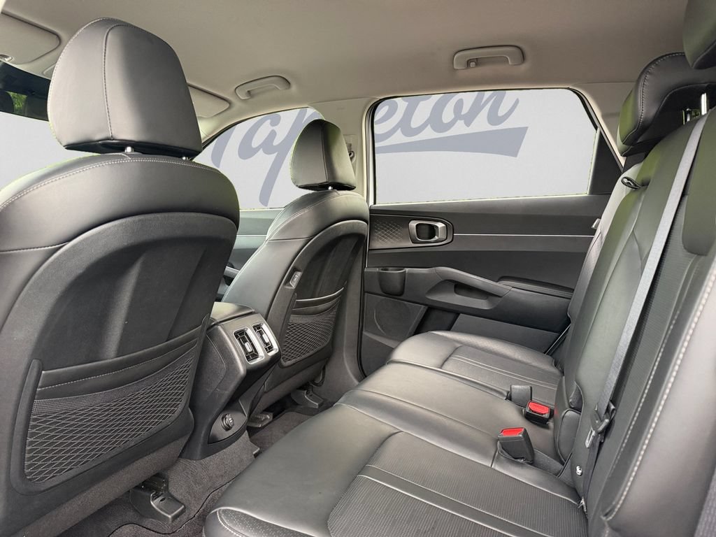 Used 2024 Kia Sorento S FWD image 30