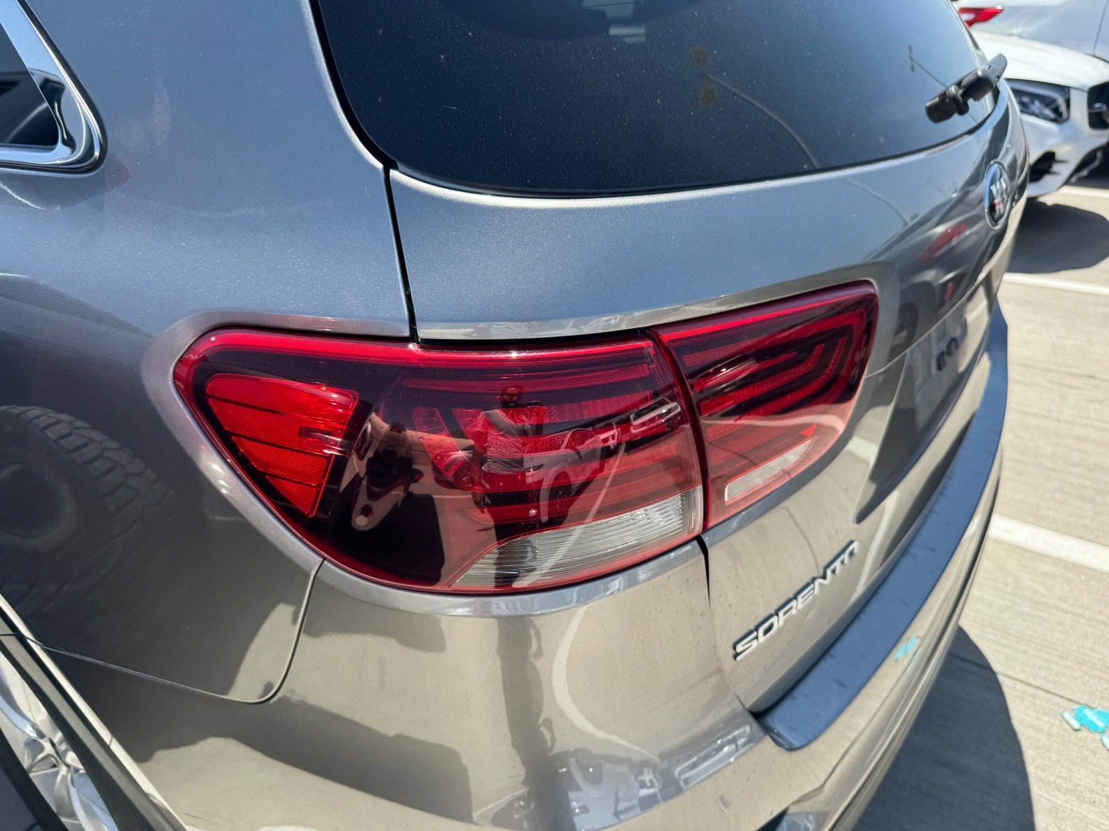 Used 2019 Kia Sorento LX image 7