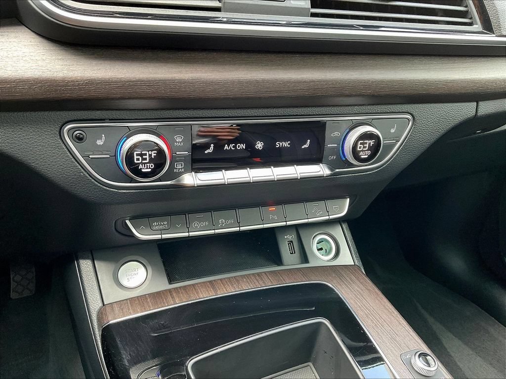 Used 2024 Audi Q5 2.0T Premium AWD/4WD image 17