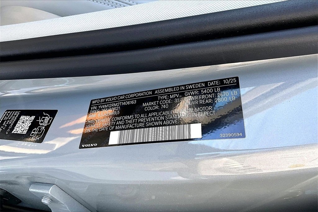 New 2026 Volvo XC60 B5 Ultra w/ Protection Package Premier image 14