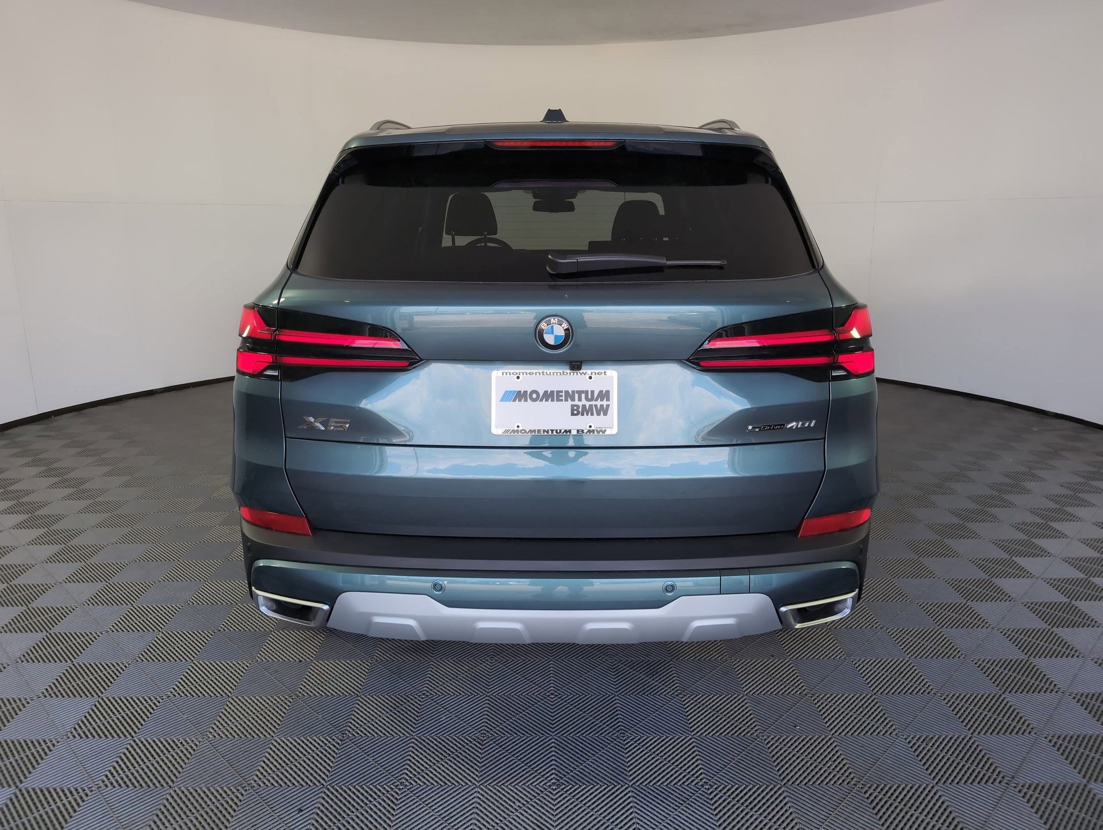 Used 2026 BMW X5 sDrive40i image 8