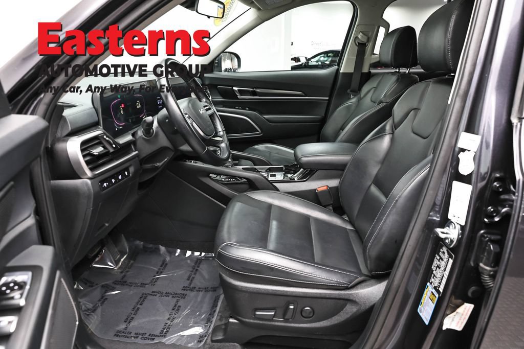 Used 2025 Kia Telluride S AWD/4WD image 13