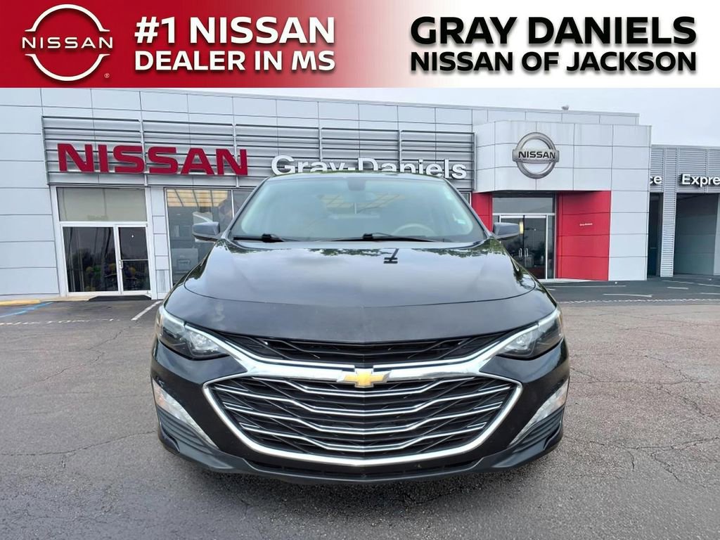 Used 2022 Chevrolet Malibu LT FWD image 2