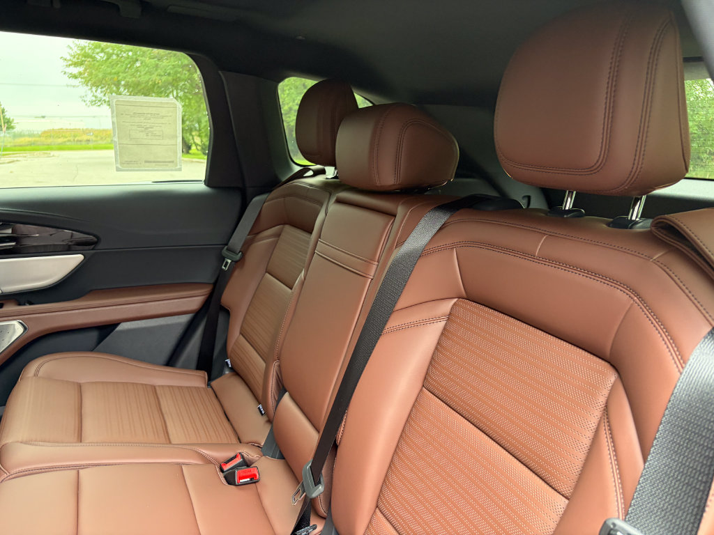 New 2026 Lincoln Nautilus Reserve AWD/4WD image 19