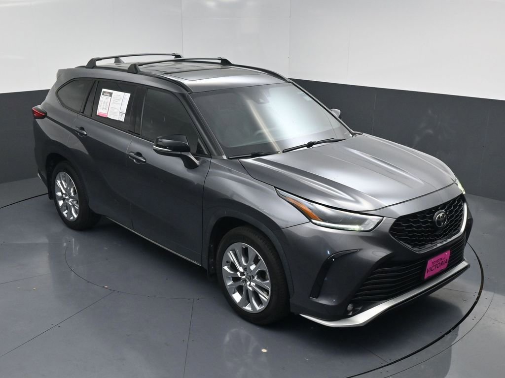 Used 2021 Toyota Highlander XSE image 15