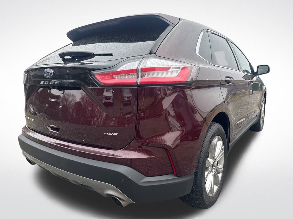 Used 2024 Ford Edge Titanium image 10