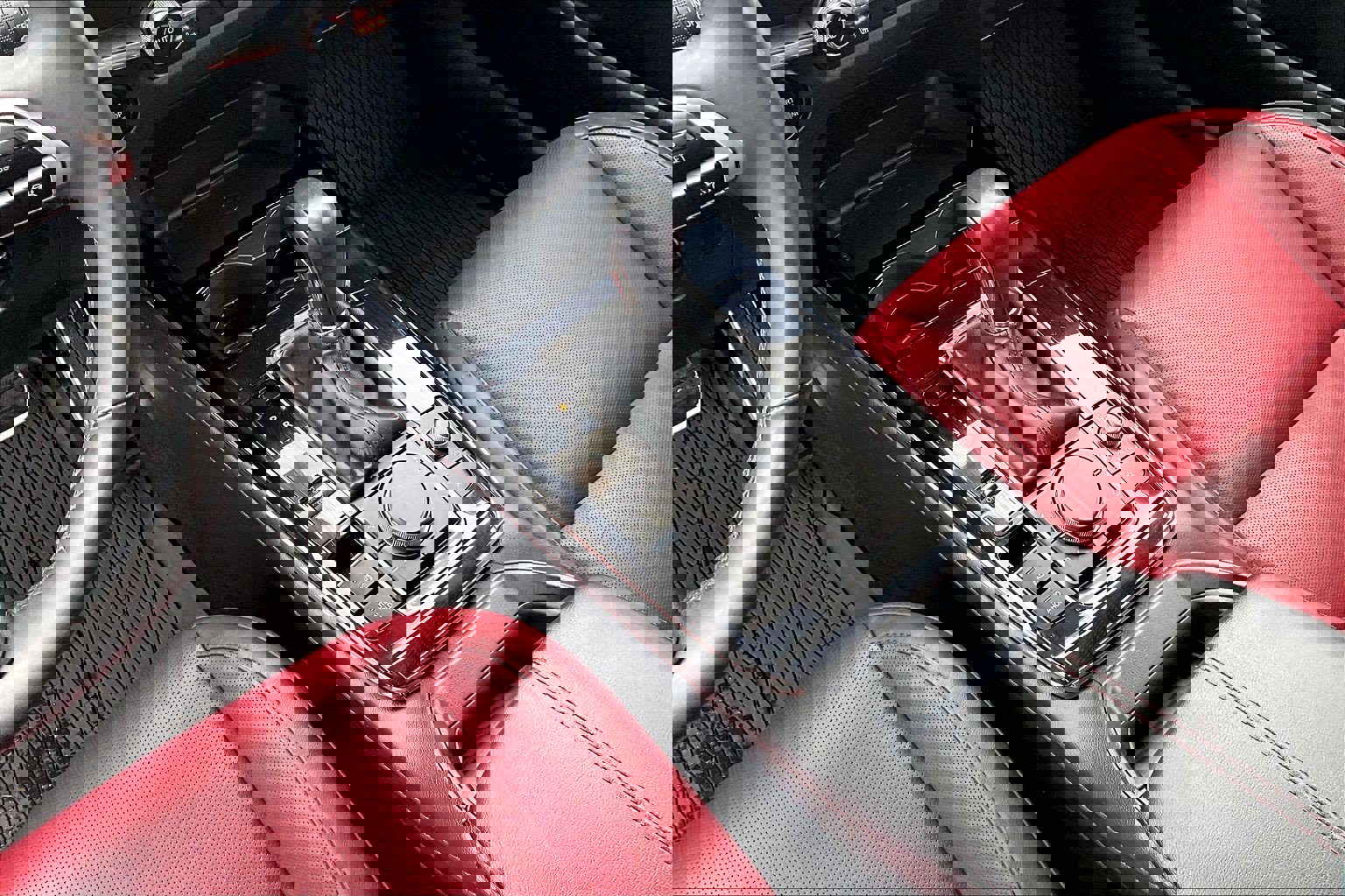 Used 2024 MAZDA CX-30 AWD 2.5 S w/ Preferred Package image 18