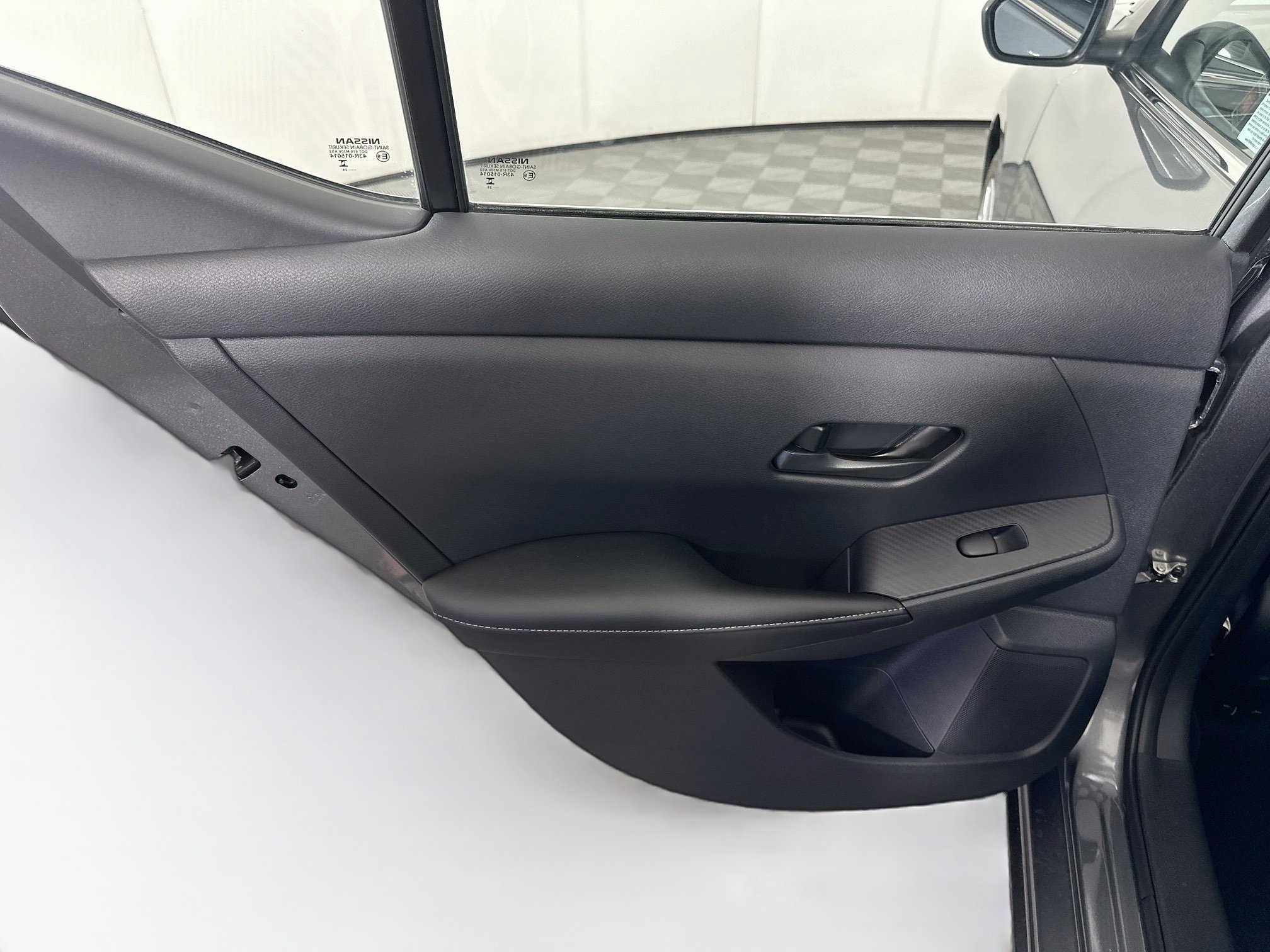 Used 2025 Nissan Sentra S FWD image 25