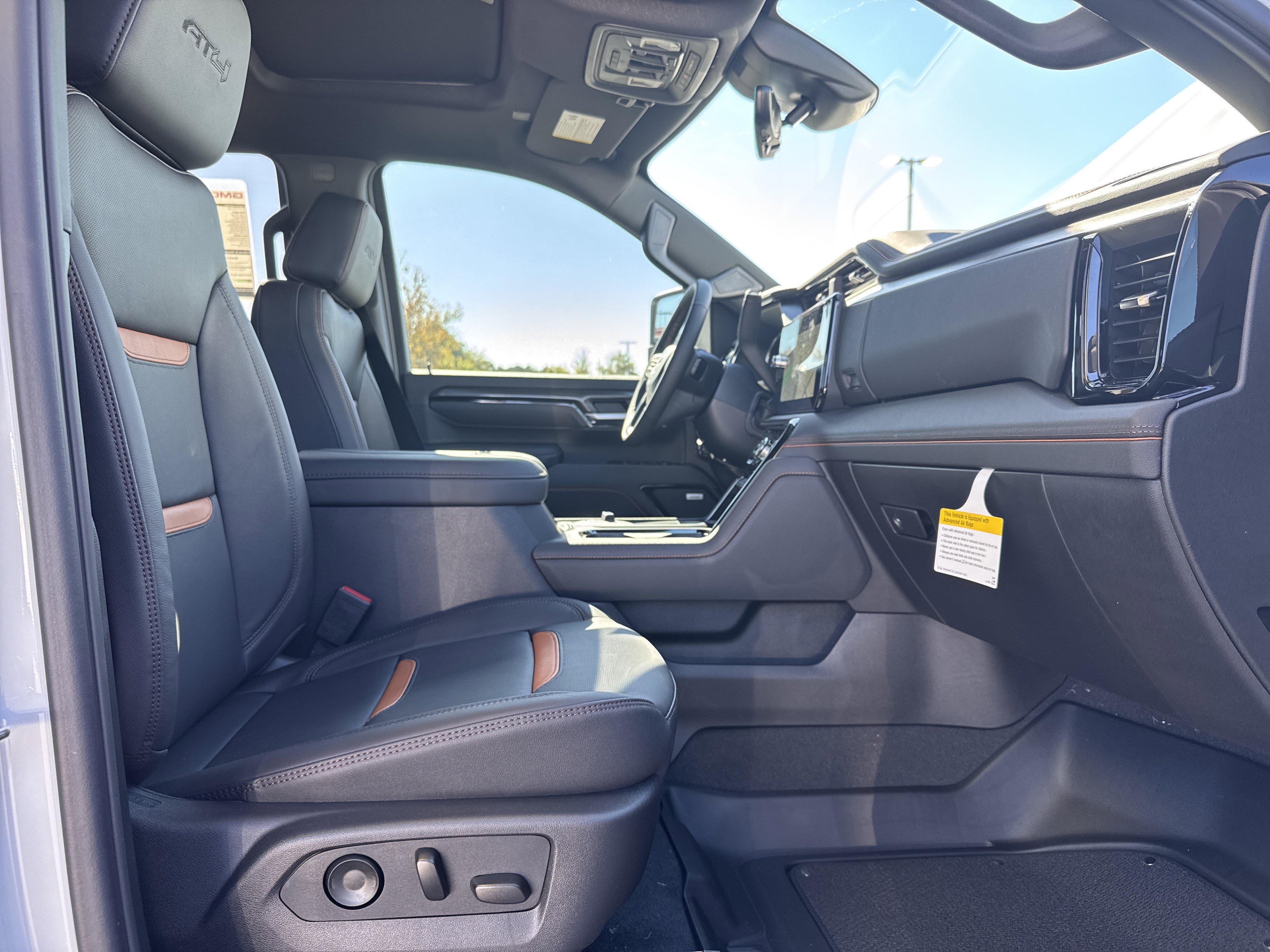 New 2026 GMC Sierra 2500 AT4 w/ AT4 Premium Plus Package image 32